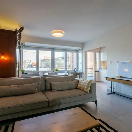 Modern With Free Parking