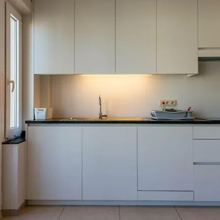 Modern With Free Parking * Ostend