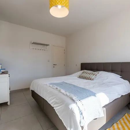 Modern With Free Parking